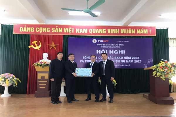 Điện lực Hà Quảng tổ chức Hội nghị tổng kết công tác sản xuất kinh doanh năm 2022, triển khai nhiệm vụ năm 2023