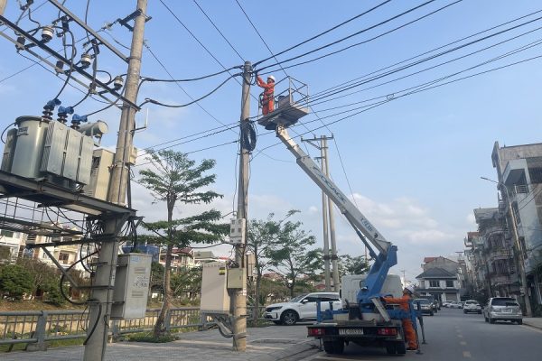 Công ty Điện lực Cao Bằng áp dụng thành công ứng dụng công nghệ vào sản xuất kinh doanh và dịch vụ khách hàng