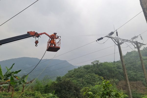 Điện lực Bảo Lạc đảm bảo ổn định cung cấp điện trước mùa nắng nóng, mưa bão 2023