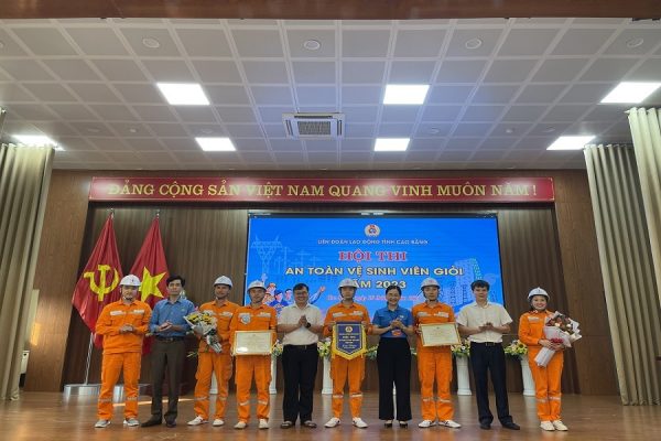 Công ty Điện lực Cao Bằng đạt giải Nhất Hội thi “An toàn vệ sinh viên giỏi” năm 2023