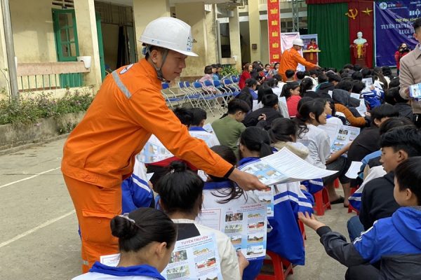 Điện lực Bảo Lâm (PC Cao Bằng) – Nỗ lực hướng tới cộng đồng
