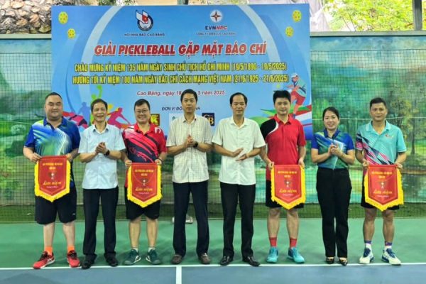 Sôi nổi giải Pickleball chào mừng các ngày Lễ lớn và kỷ niệm 01 năm thành lập Câu lạc bộ Pickleball Công ty Điện lực Cao Bằng