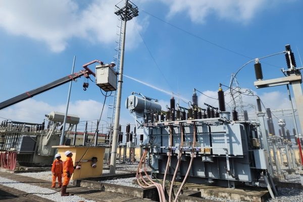 Công suất tiêu thụ điện tại 27 tỉnh/thành phố miền Bắc trưa 2/6 đạt 17.400 MW – vượt đỉnh năm 2024, EVNNPC kêu gọi khách hàng tiếp tục thực hiện tiết kiệm điện