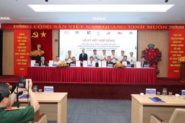 TCBC: Lễ ký hợp đồng gói thầu thi công xây lắp công trình nhà máy thủy điện Trị An mở rộng