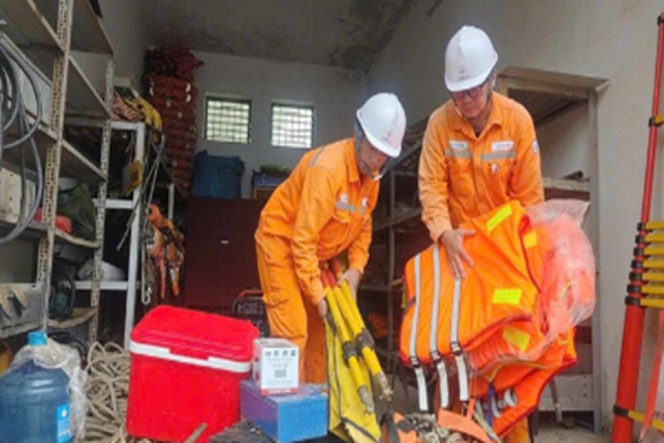 Tổng công ty Điện lực miền Bắc chủ động ứng phó – quyết liệt khắc phục lưới điện sau bão số 5