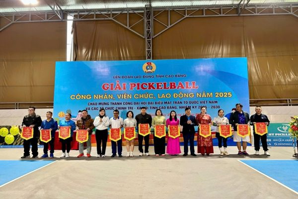 Công ty Điện lực Cao Bằng đạt thành tích cao tại Giải Pickleball do Liên đoàn Lao động tỉnh tổ chức