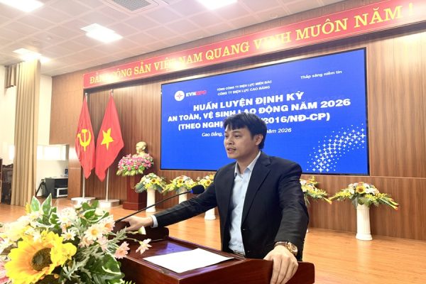 Công ty Điện lực Cao Bằng tổ chức huấn luyện định kỳ an toàn, vệ sinh lao động năm 2026