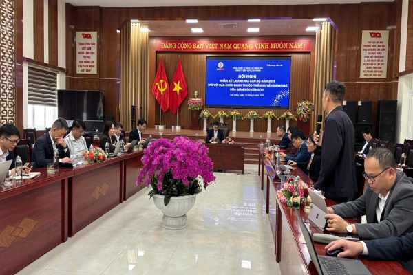 Công ty Điện lực Cao Bằng tổ chức Hội nghị nhận xét, đánh giá cán bộ năm 2025