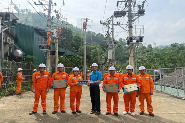 Công đoàn Công ty Điện lực Cao Bằng: Trọn vẹn nghĩa tình, đồng hành cùng người lao động trong Tháng Công nhân 2026